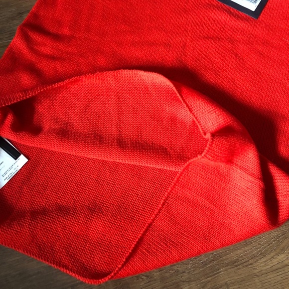 PRADA-AUTHENTIC NWT Red Short Sleeve Sweater - Picture 13 of 16